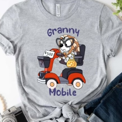 Bluey Granny Mobile Muffin T Shirt